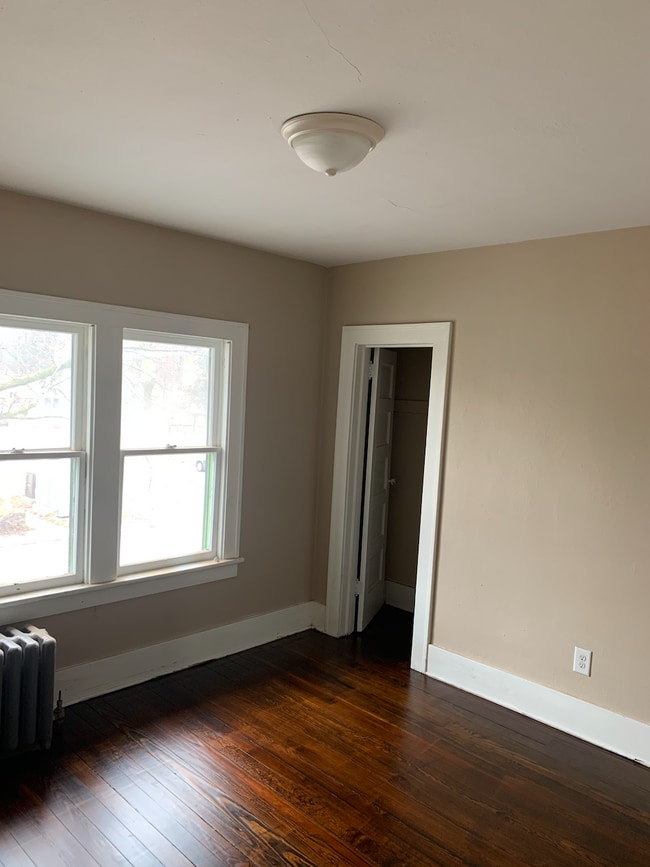 Building Photo - 503 N Eddy St