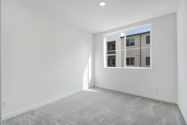 Building Photo - 4127 E Cir Paseo