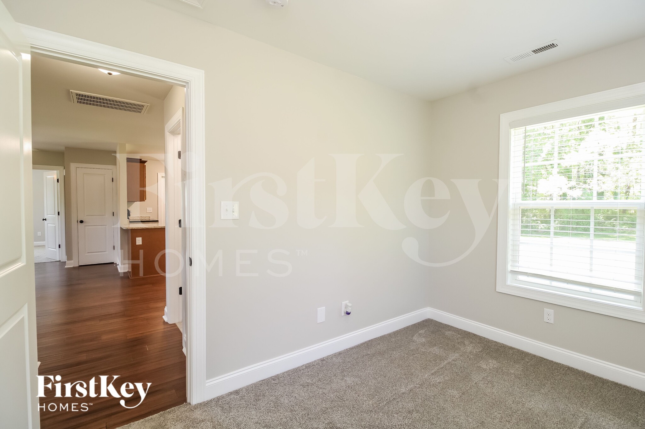 Building Photo - 438 Garland Dr