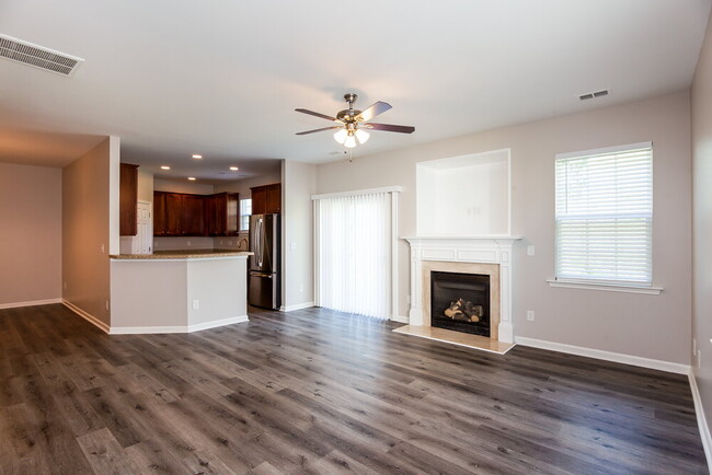 Building Photo - 5104 Abercromby St