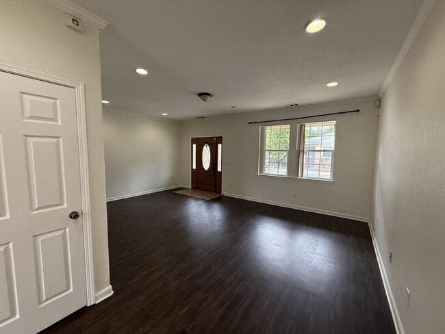 Building Photo - 3329 San Jose Way