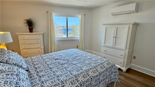 Building Photo - 1302 Capella S