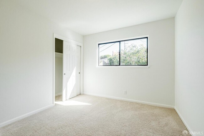 Building Photo - 97 Canyon Dr