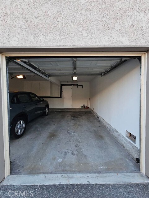 Building Photo - 16630 Shenandoah Ave