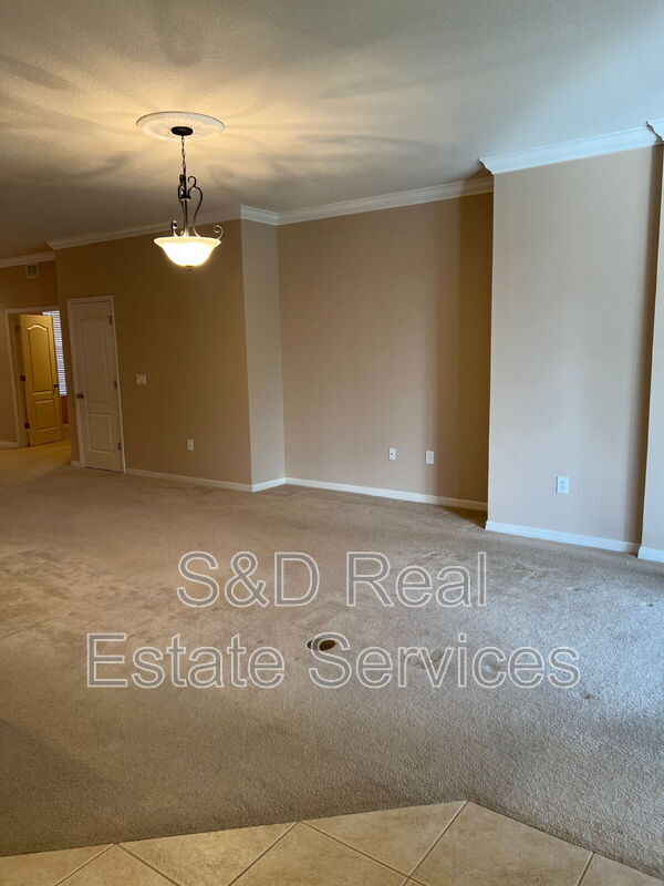 Building Photo - 2492 Tahoe Dr