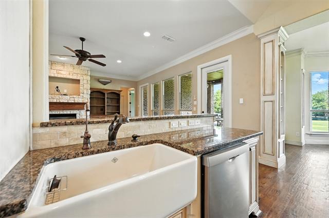 Building Photo - 4405 Garden Dr