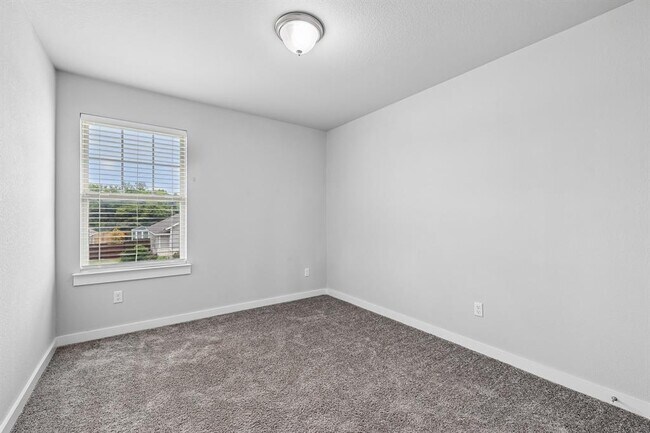 Building Photo - 160 Syrah Ct