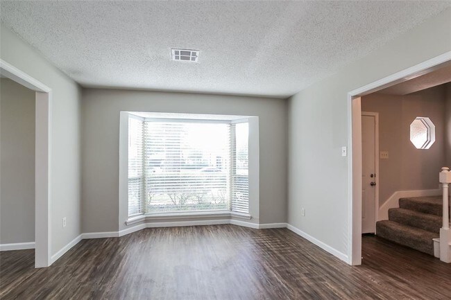 Building Photo - 12610 Pine Bough Ln