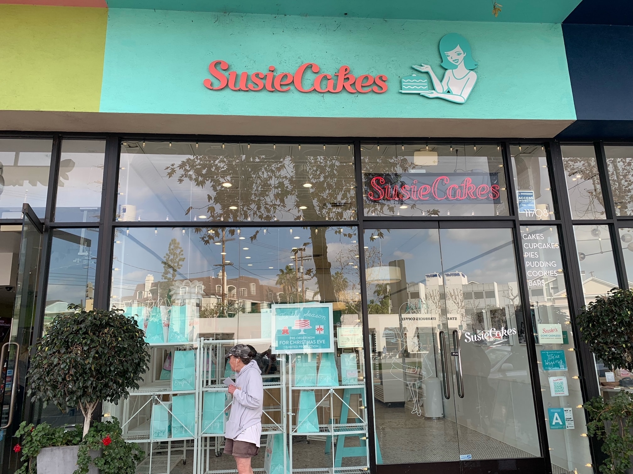 Susie Cakes - 11970 Montana Ave