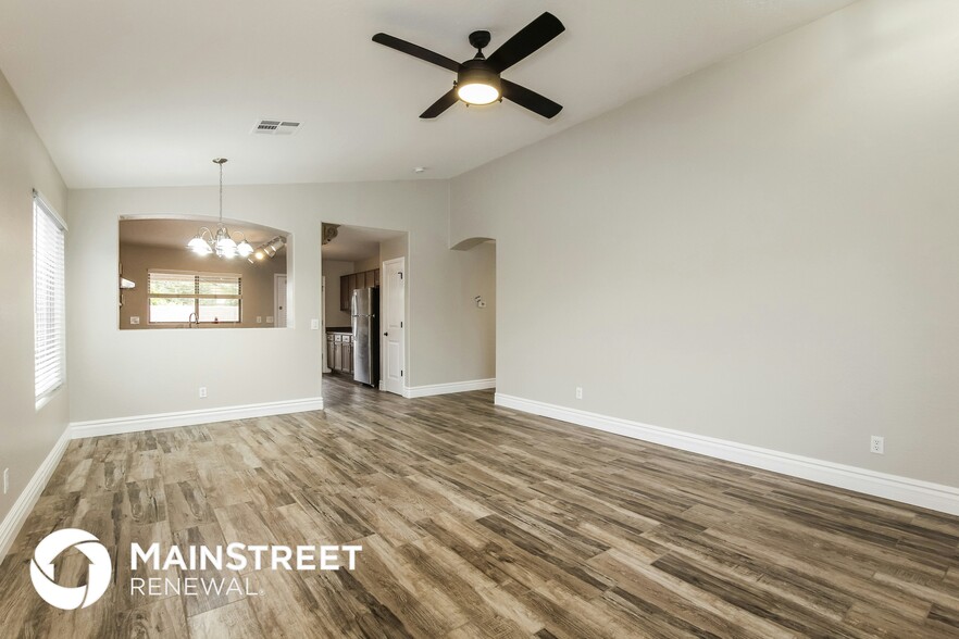Building Photo - 15245 W Bola Dr