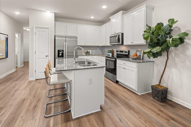 Building Photo - 4285 Notting Hill Dr SW