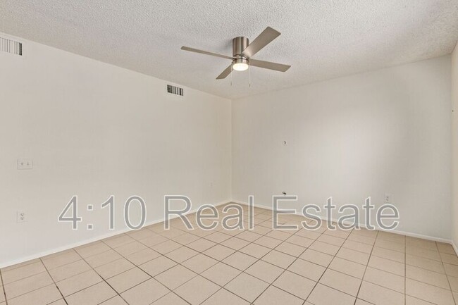 Building Photo - 3648 W Tulsa St