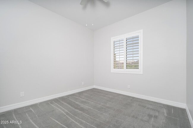 Building Photo - 9752 W Rowel Rd
