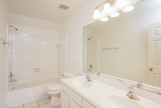 Building Photo - 12910 Hunters Field Ln