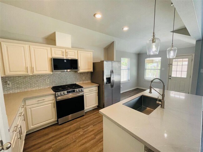 Building Photo - 4906 Lake Wichita Ln