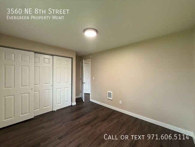 Building Photo - 3560 NE 8th St