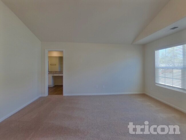 Building Photo - 4008 Reinfield Dr