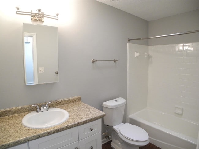 Building Photo - 26 Beaver Run Dr