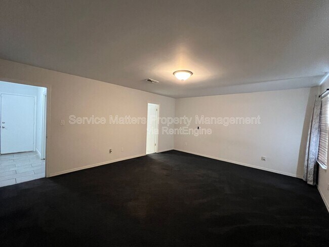 Building Photo - 2017 Coral Creek Dr