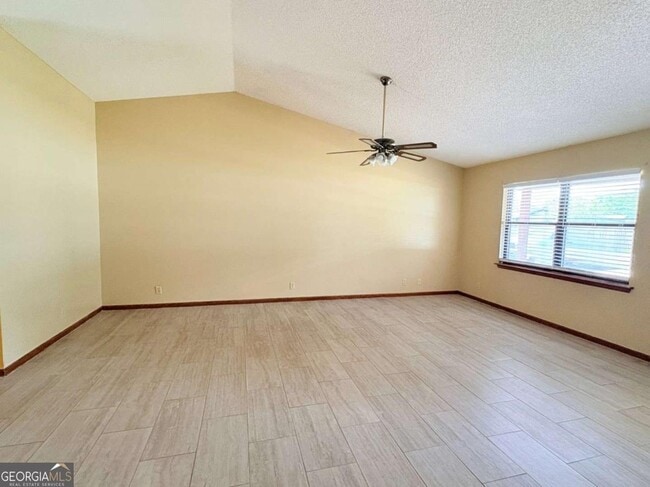 Building Photo - 603 Plantation Village Dr