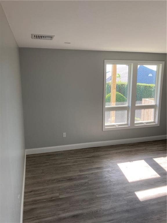 Building Photo - 47 Tuckerman Ave