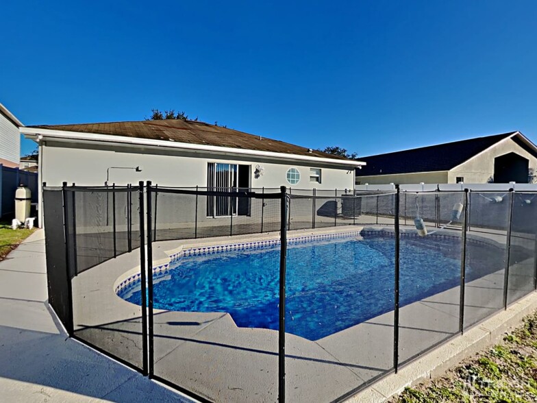 Building Photo - 12945 Bridleford Dr