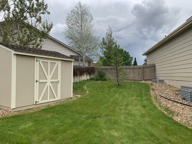 Building Photo - 11201 Glenmoor Ct