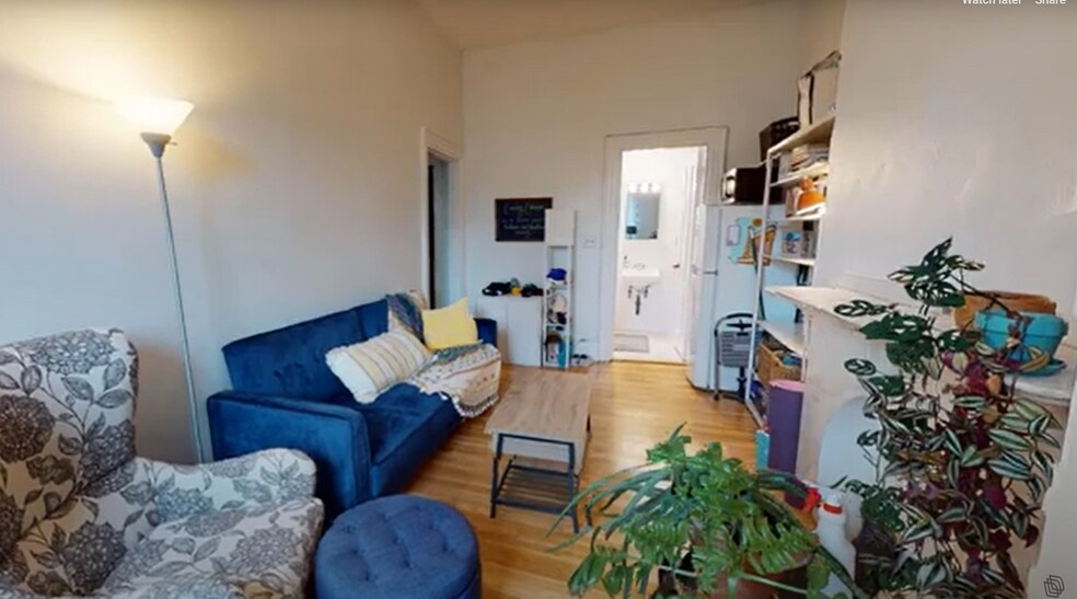 Building Photo - 482 Beacon St