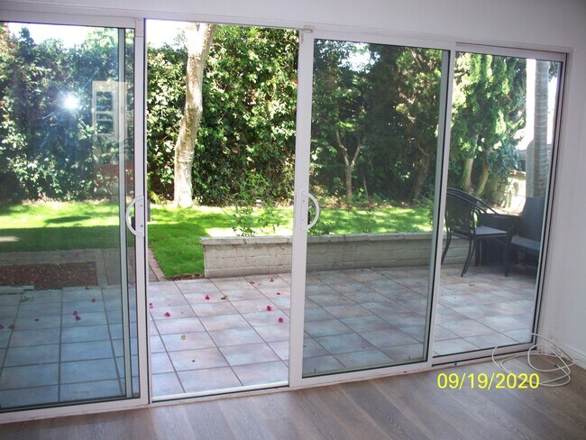 Building Photo - 7339 W 91st St