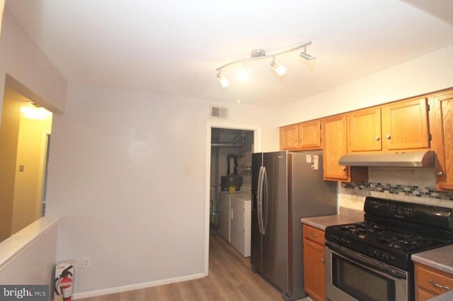 Building Photo - 262 Andover Pl