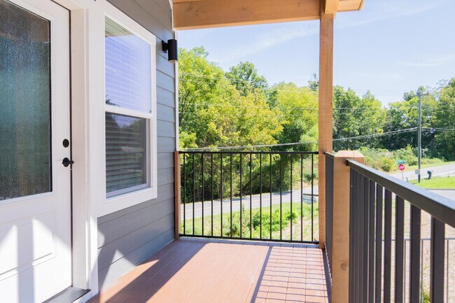 Building Photo - 406 Hideaway Ridge Cir