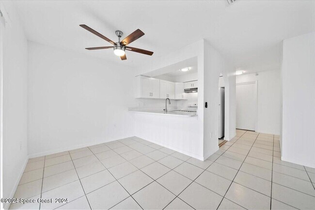 Building Photo - 222 San Juan Cir