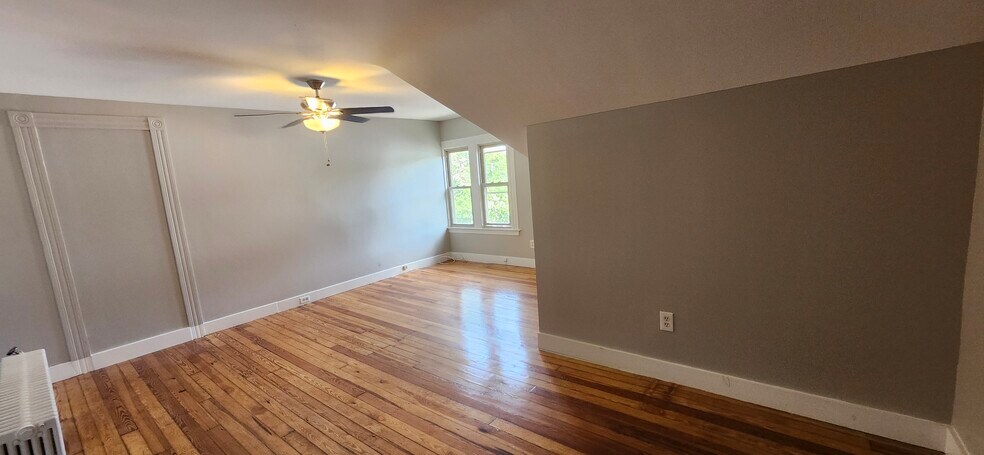 Building Photo - 396 Whalley Ave