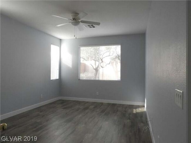 Building Photo - 11440 Parkersburg Ave