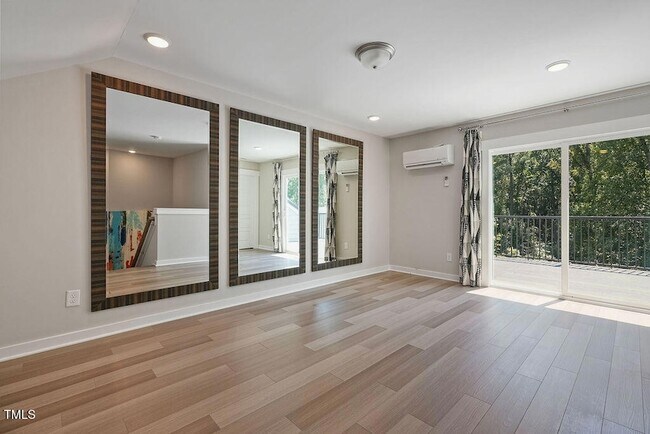 Building Photo - 2075 Eva Pearl Dr