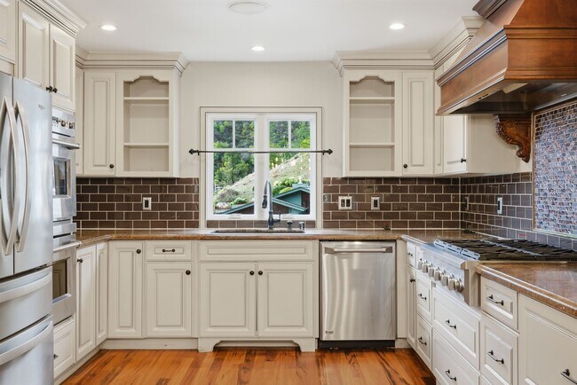 Building Photo - Exceptional Home in the Back of the Valley, Pacifica