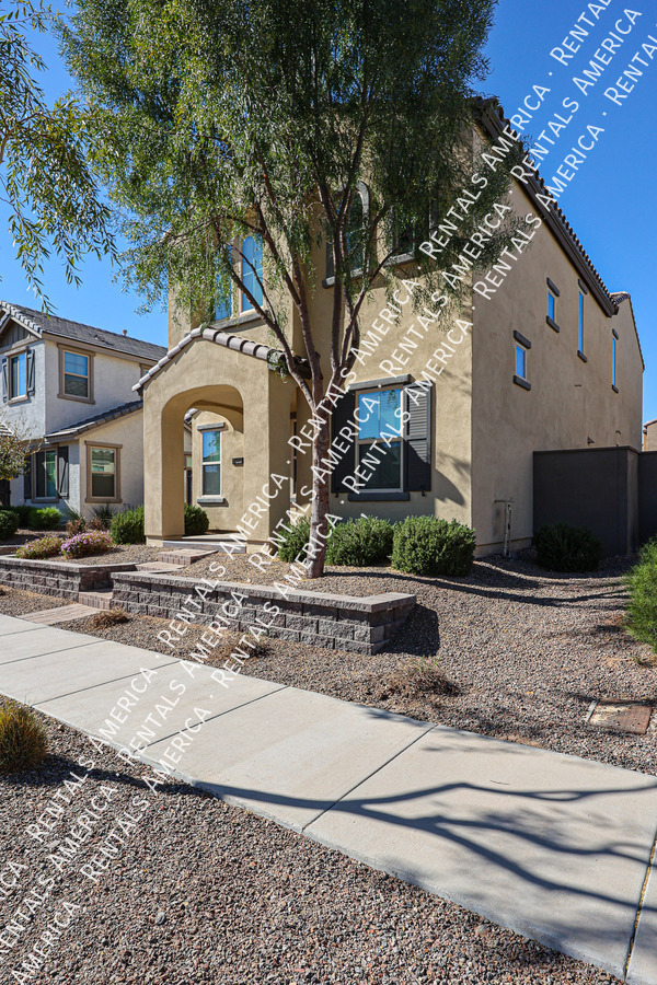 Building Photo - 3 bedroom 2.5 bath in Phoenix