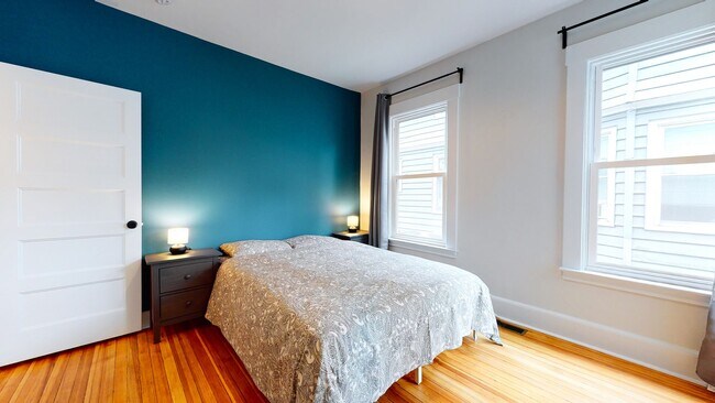 Building Photo - 276-278 Willow St