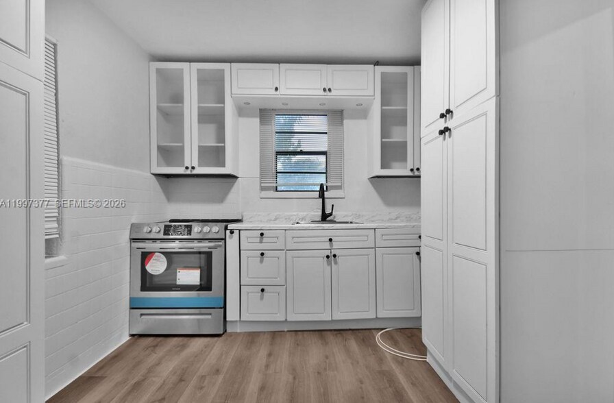 Building Photo - 547 NW 49th St