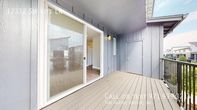 Building Photo - 17332 SW Kite Ln