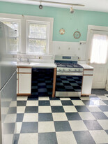 Building Photo - 94 Florian St