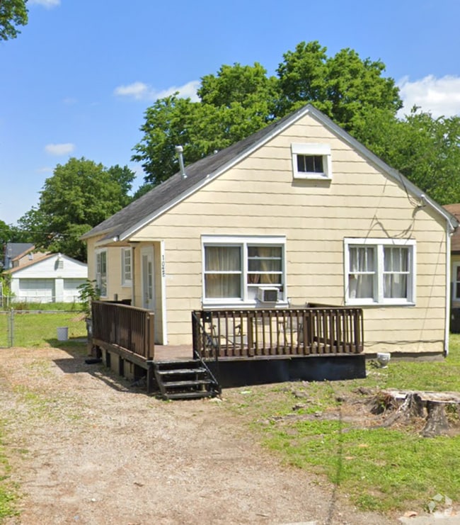 Building Photo - Adorable 2BR/1BA house