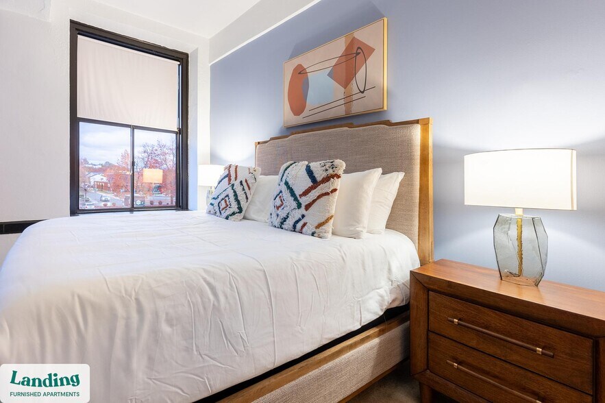 Building Photo - 45 Willow St