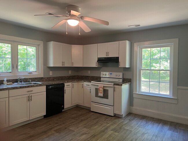 Building Photo - 337 Laurel Mills Rd