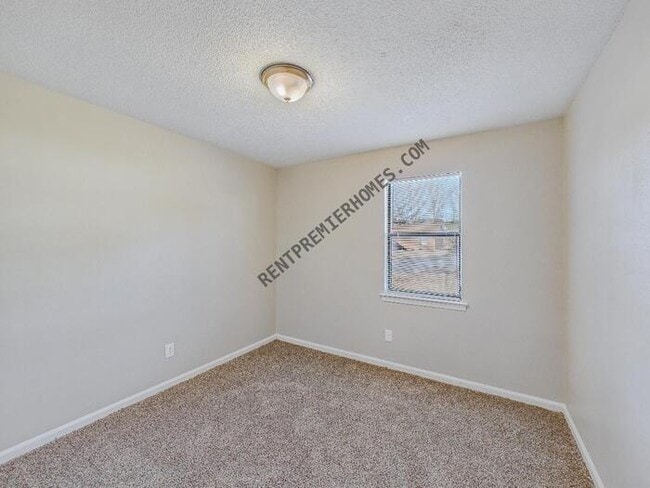 Building Photo - 5223 Mulberry Pl