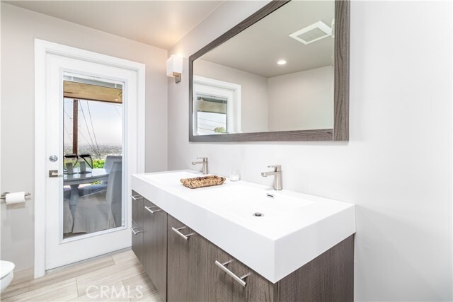 Building Photo - 3546 Berry Dr