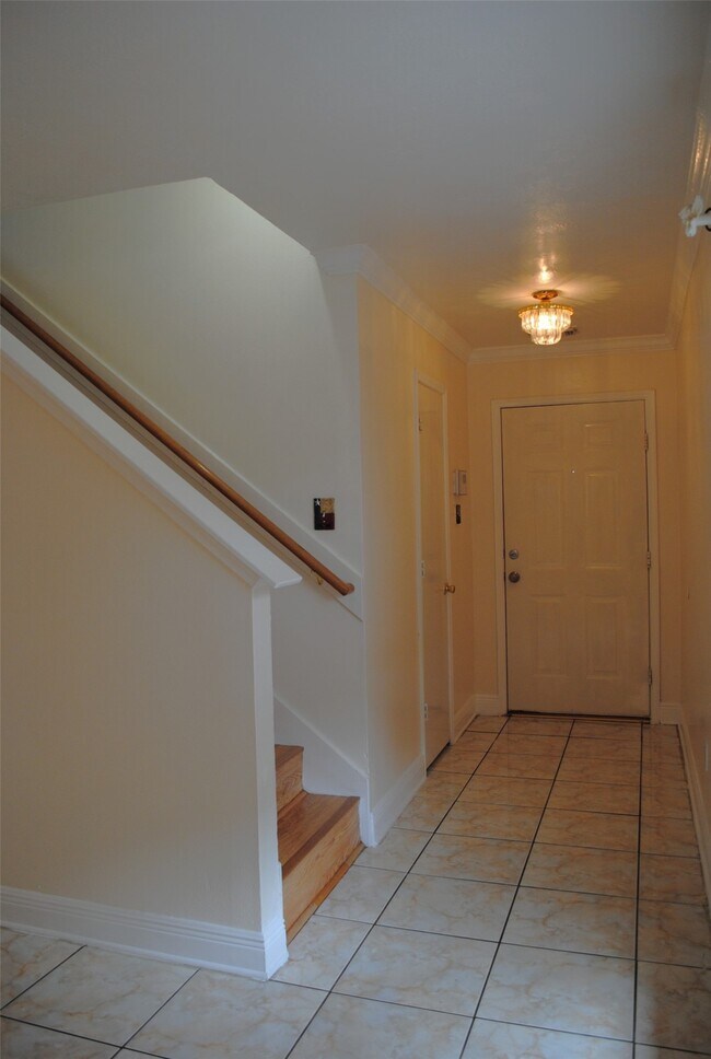 Building Photo - 3910 Starbridge Pointe Ln