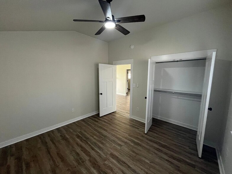 Building Photo - 7002 Old Tom Box Rd