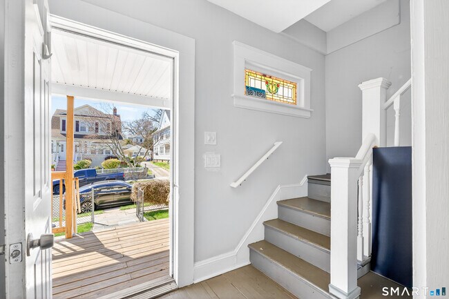 Building Photo - 380 Gurdon St