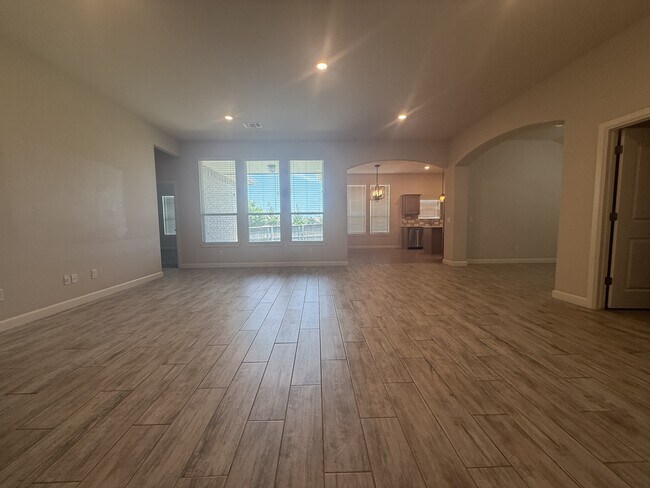 Building Photo - 18808 Bajo Dr